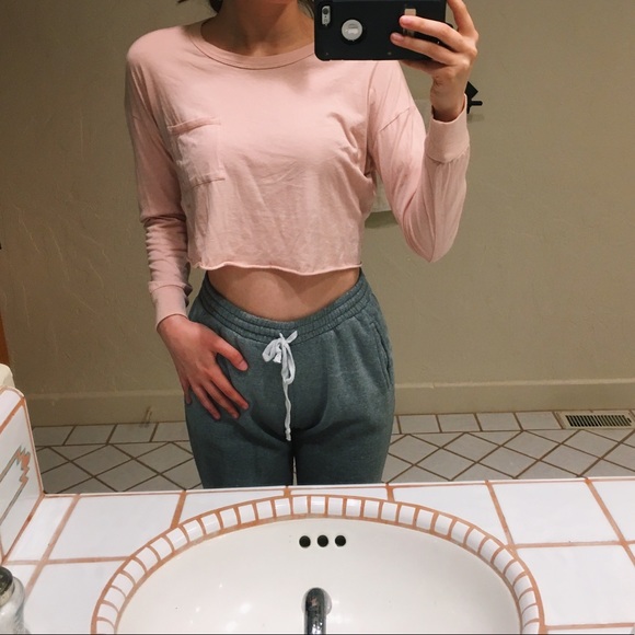American Apparel Tops - 🖤AMERICAN APPAREL🖤 crop top